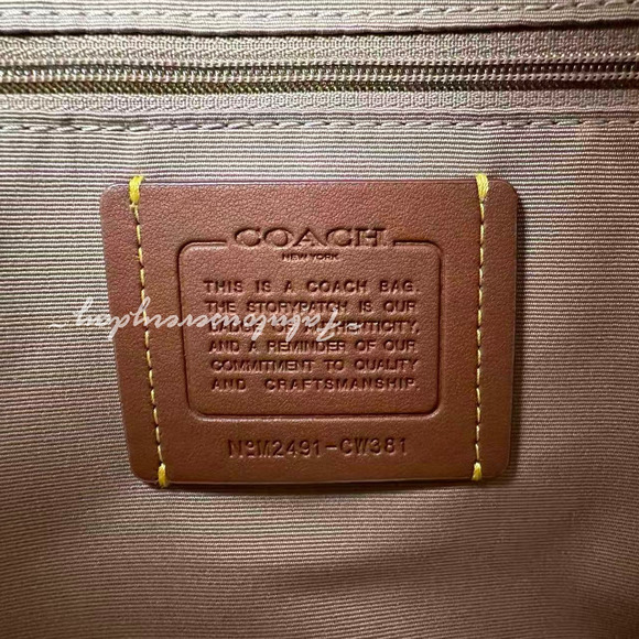 Coach Gallery Tote Bag In Signature Canvas/Gold/White/Chalk CW381 NWT - Picture 7 of 9